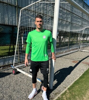 Çaykur Rizespor’un Hırvat kalecisi Ivo Grbic, çarpıcı açıklamalarda bulundu