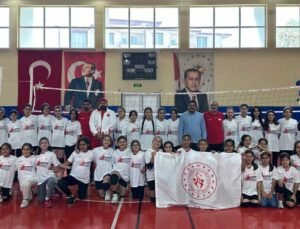 Türkiye’nin 37. Fabrika Voleybolu Kars’ta açıldı