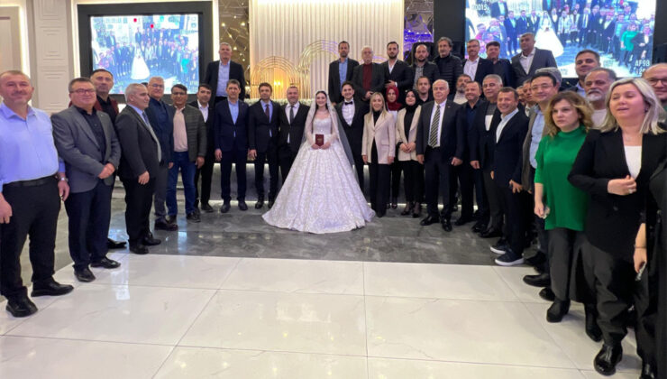 AK Parti Antalya düğünde bir araya geldi – Birlik Haber Ajansı
