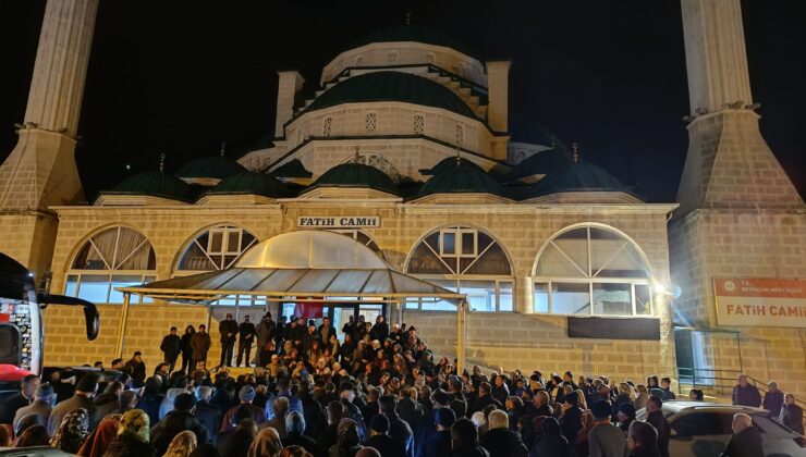 Beypazarı’nda umre yolcuları için coşkulu uğurlama töreni – Birlik Haber Ajansı