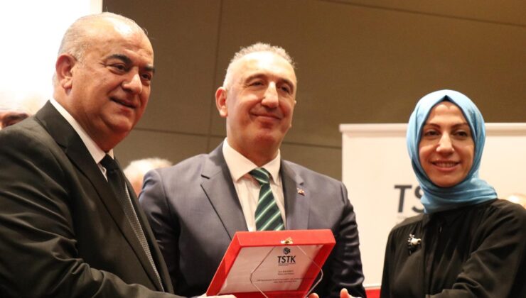 TSTK’da görev değişimi: Cevdet Akay TSTK genel başkanlığını Hakan Gültekin’e devretti – Birlik Haber Ajansı