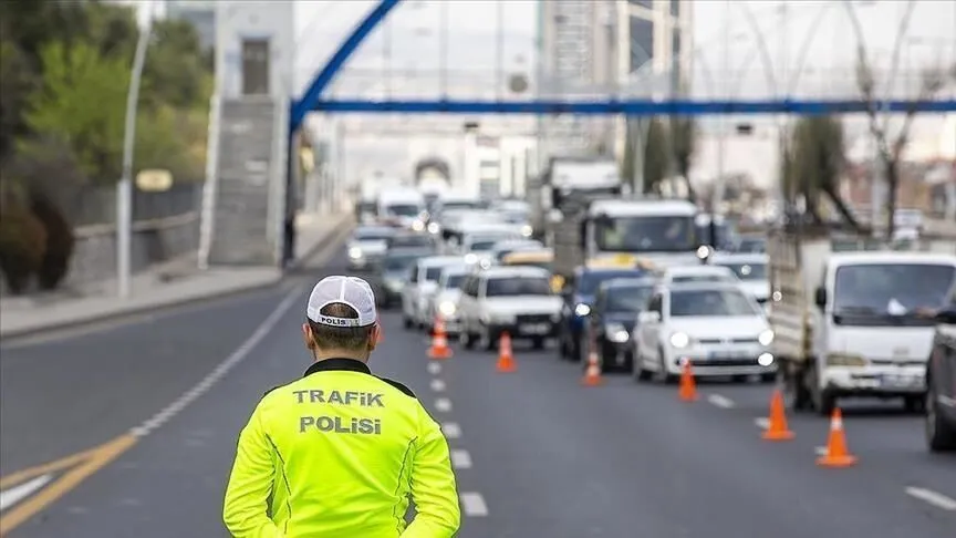 Trafikte sıkı denetim: 1 haftada 3,8 milyon araç kontrolden geçti – Birlik Haber Ajansı