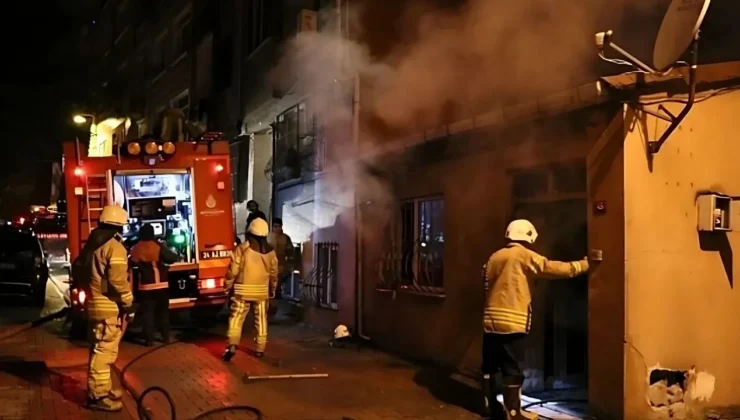 Üsküdar’da 4 katlı binada yangın – Birlik Haber Ajansı