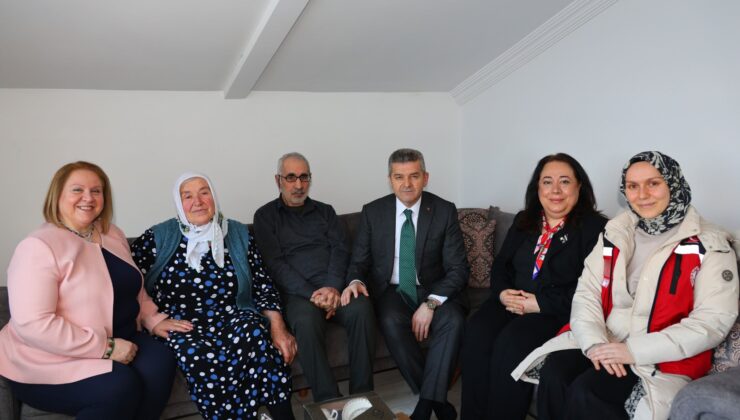 Artvin Valisi Ergün’den evlilikte 50 yılını tamamlayan çifte ziyaret – Birlik Haber Ajansı
