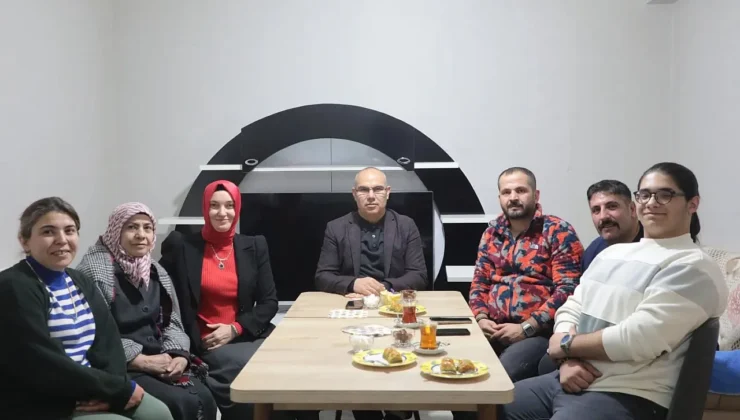 Ağrı Valisi Koç, şehit ailesini ziyaret etti – Birlik Haber Ajansı