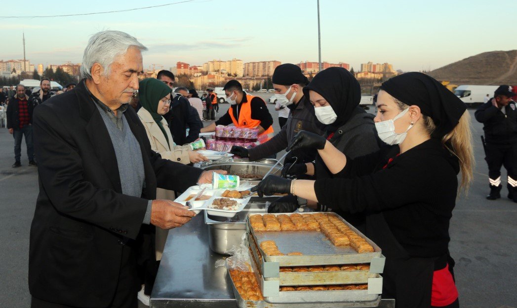 Fethi Yaşar’dan kardeşlik iftarı – Birlik Haber Ajansı