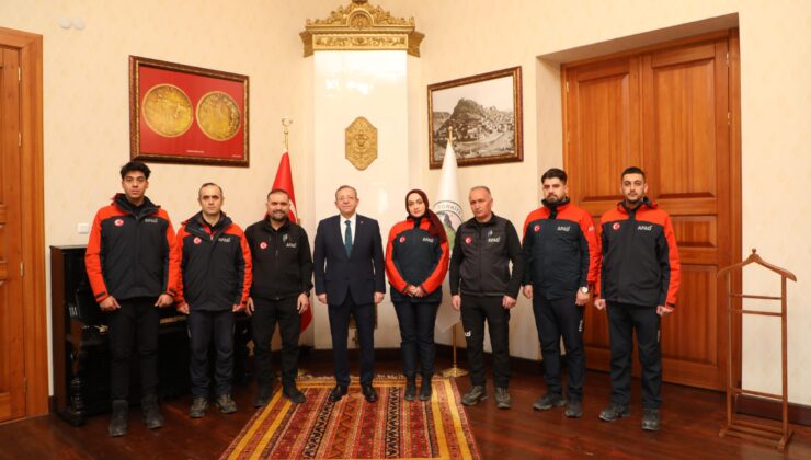 Vali Polat, Deprem Haftası dolayısıyla AFAD yetkililerini kabul etti – Birlik Haber Ajansı
