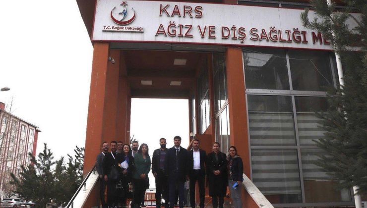 Kars İl Sağlık Müdürü Dr. Mücahit Aydın, Ağız ve Diş Sağlığı Merkezine ziyarette bulundu – Birlik Haber Ajansı