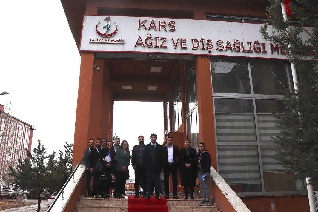 Kars İl Sağlık Müdürü Dr. Mücahit Aydın, Ağız ve Diş Sağlığı Merkezine ziyarette bulundu – Birlik Haber Ajansı