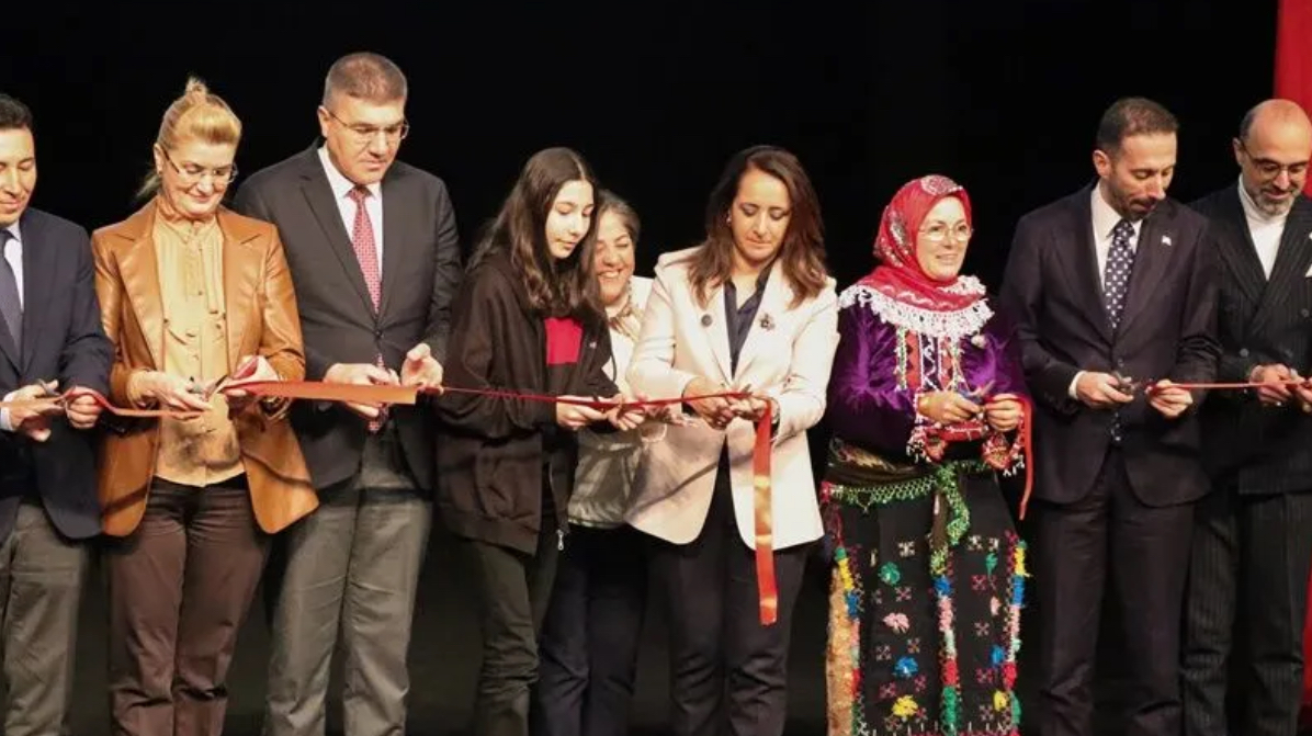 Burdur’da Geleneksel El Sanatları Festivali başladı – Birlik Haber Ajansı