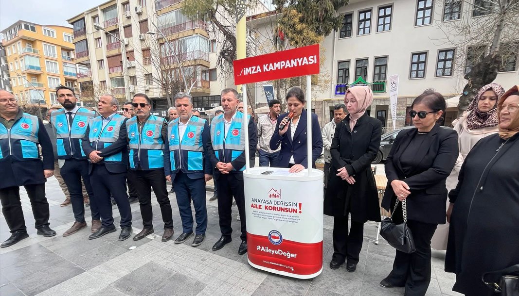 Memur-Sen’den Burdur’da “Anayasa değişsin, aile korunsun” imza kampanyası – Birlik Haber Ajansı