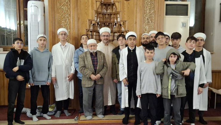 Gelenek bozulmadı, Tabakhane Cami’nde teravih hatimle kılınıyor – Birlik Haber Ajansı