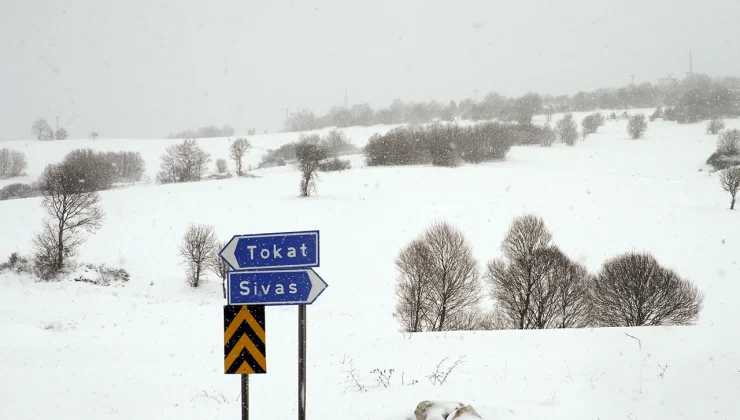 Tokat-Sivas kara yolunda kar kalınlığı 20 santimetreye ulaştı – Birlik Haber Ajansı