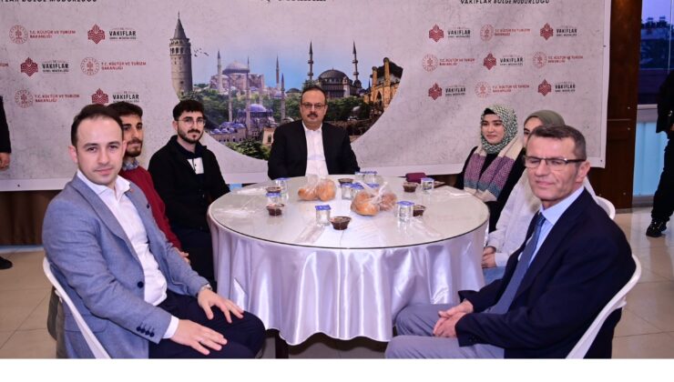 Aydın’da vali ve protokol üyeleri halkla iftar yaptı – Birlik Haber Ajansı