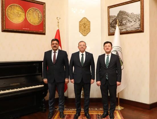 Vali Polat, KYK Genel Müdür Yardımcısı Ali Özdemir’i ağırladı – Birlik Haber Ajansı