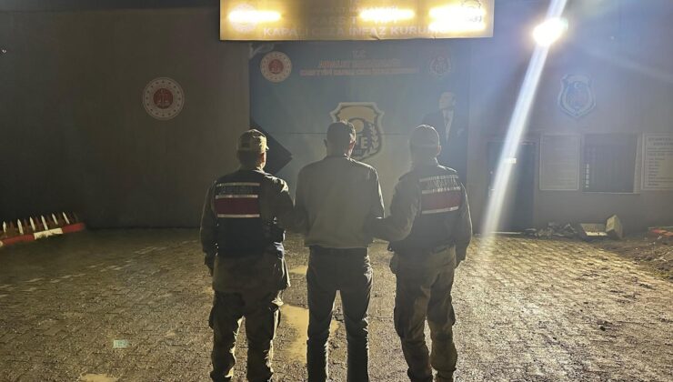 Kars’ta bir şahsın makatına sakladığı yasaklı madde doğal yollarla ele geçirildi – Birlik Haber Ajansı