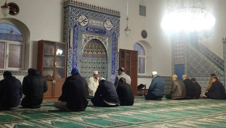 Kars’ta sabah namazı buluşmaları geleneği devam ediyor – Birlik Haber Ajansı
