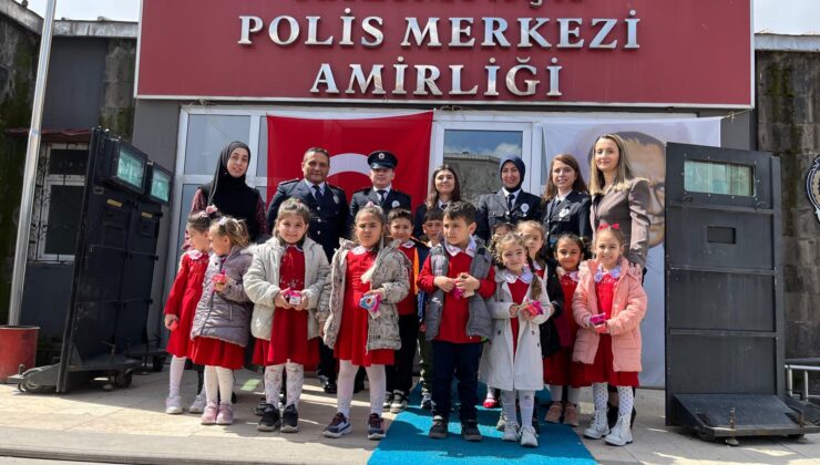 Kars’ta miniklerden kalpleri ısıtan ziyaret – Birlik Haber Ajansı