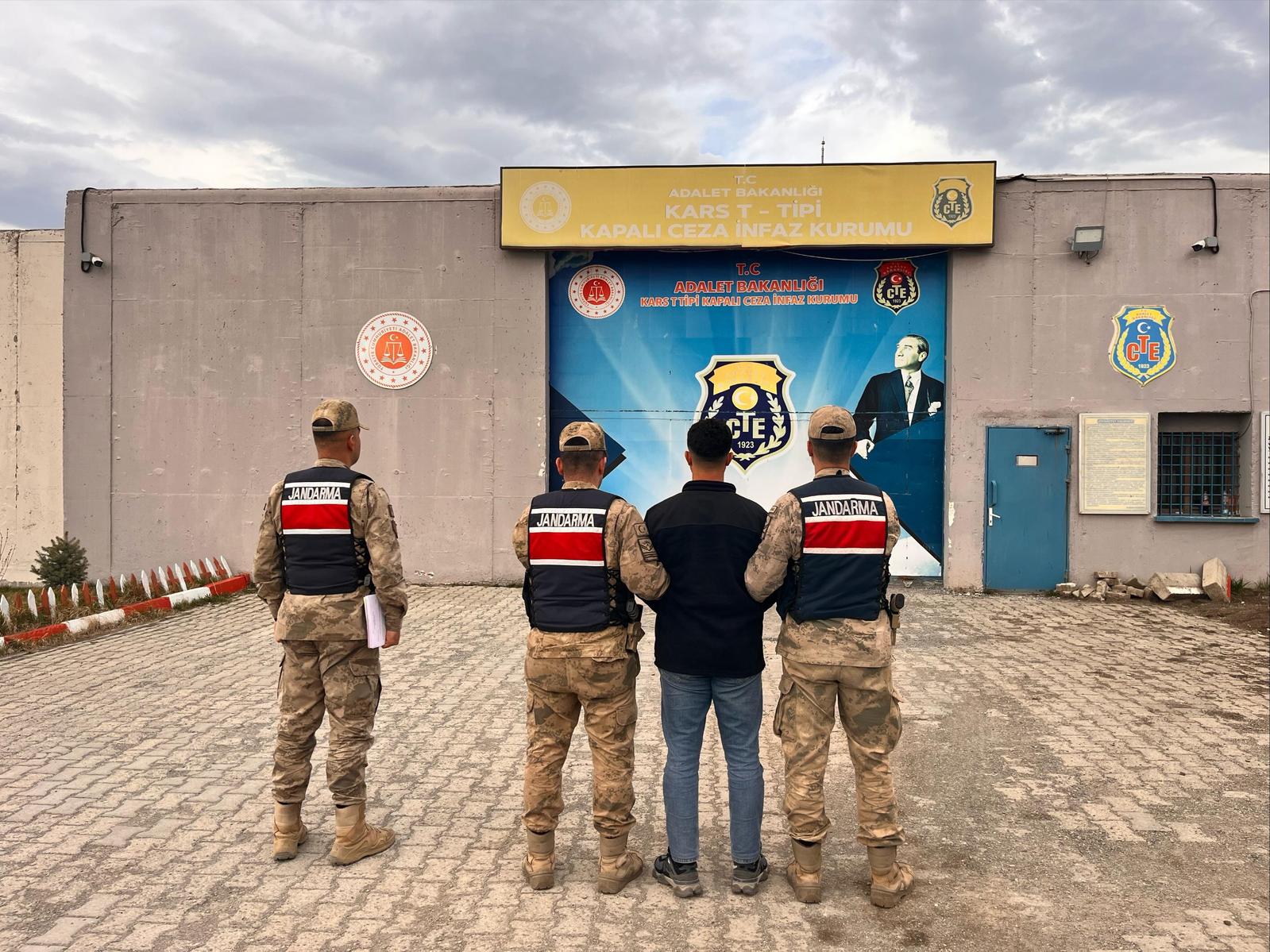 Kars’ta kesinleşmiş hapis cezası bulunan şahıs yakalandı – Birlik Haber Ajansı