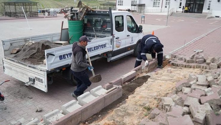 Başağaç Mahallesi'nde kilit parke taşı döşeme çalışması