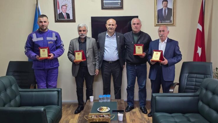 Kars’ta yılın şoförleri plaketle ödüllendirildi – Birlik Haber Ajansı