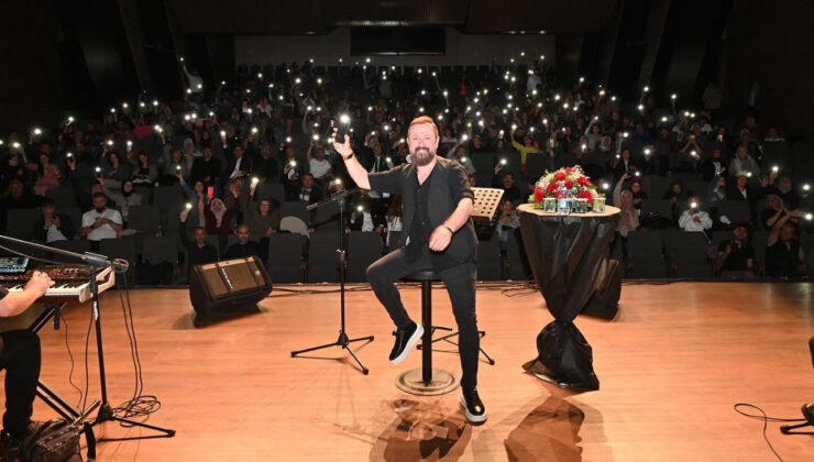 Talha Bora Öge ve orkestrası ile şiir ve türkü şöleni yaşandı – Birlik Haber Ajansı