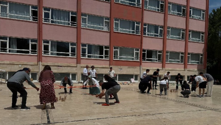 Bucak Mehmet Cadıl Anadolu Lisesi’nde Geleneksel Kavurma Şenliği coşkusu – Birlik Haber Ajansı