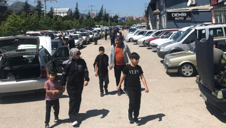 Isparta araba pazarı tıklım tıklım: Her hafta yoğun ilgi görüyor – Birlik Haber Ajansı