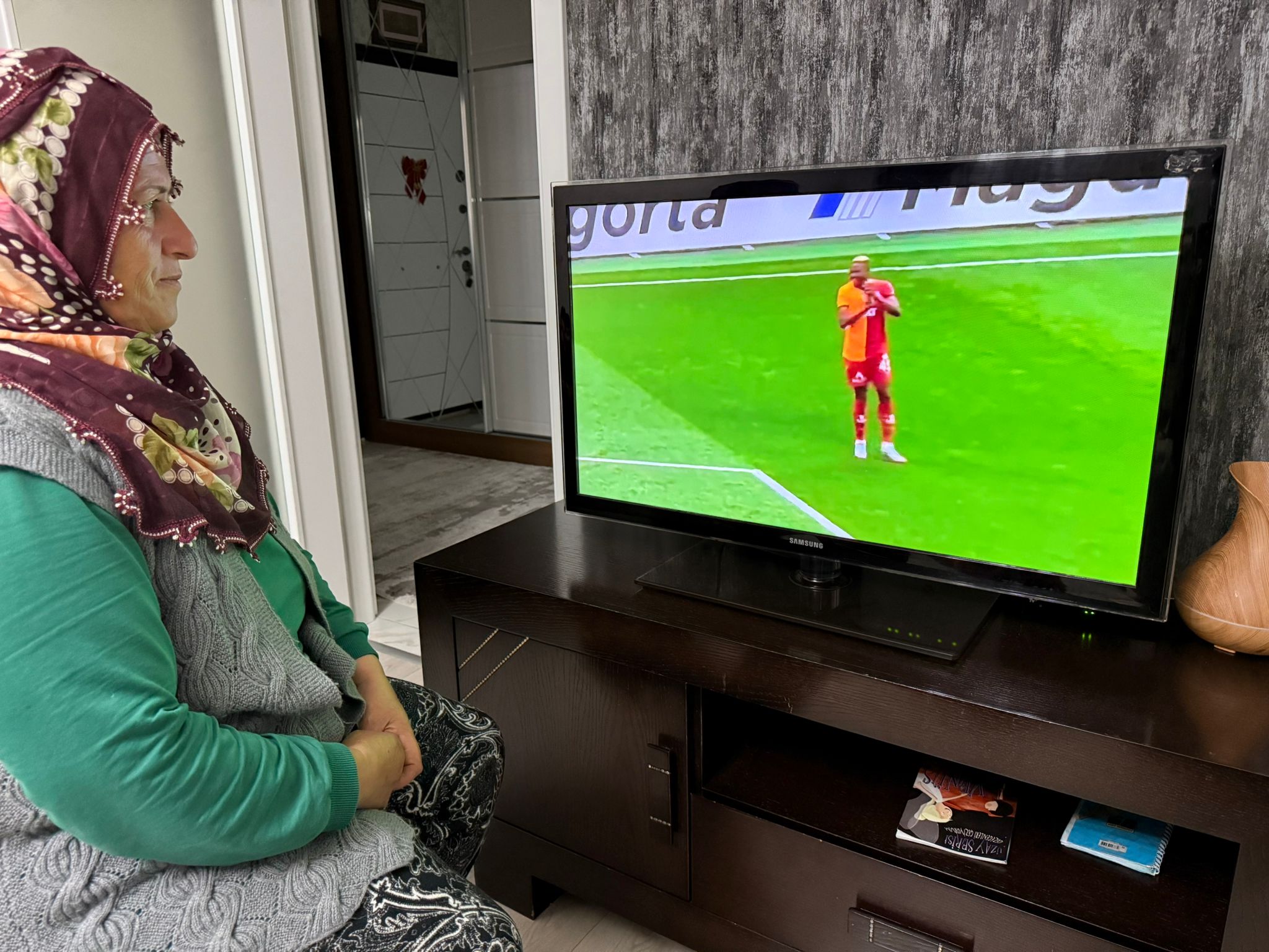 Kayserili kadın çiftçi, hayranı olduğu Osimhen’e şampiyonluk hediyesi – Birlik Haber Ajansı