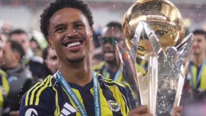 Fenerbahçe’ye Jayden Oosterwolde piyangosu! Roma’nın ardından bir talibi daha çıktı