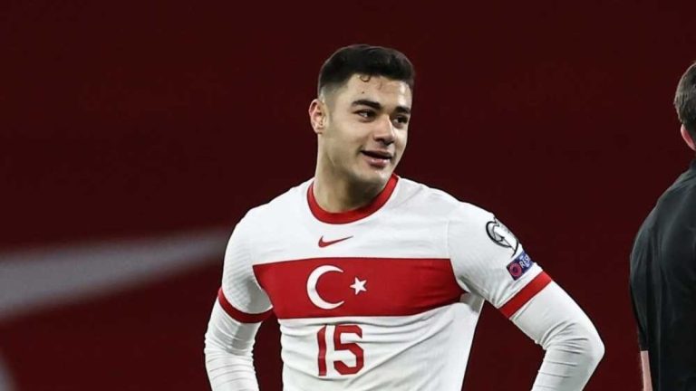 Ozan Kabak’tan milli takım açıklaması: Ülkemiz için en iyisi kimse o oynayacak!
