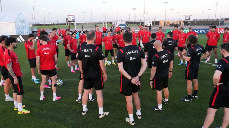 A Milli Futbol Takımı, Paraguay maçının hazırlıklarını sürdürdü