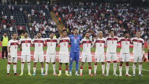 A Milli Futbol Takımımızda şanssız sakatlık! Eren Elmalı maça devam edemedi