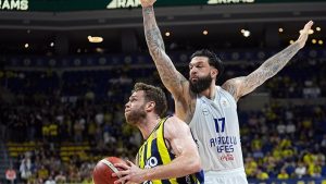 Anadolu Efes’ten Vincent Poirier açıklaması! 8-9 ay sahalardan uzak kalacak