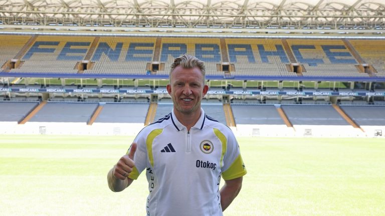 Dirk Kuyt kimdir? Dirk Kuyt kaç yaşında, nereli?