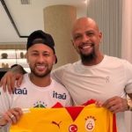 Felipe Melo, Neymar’a Galatasaray forması hediye etti!