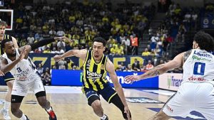 Fenerbahçe Beko evinde Anadolu Efes’i mağlup etti