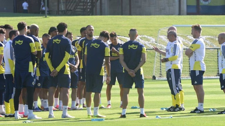 Fenerbahçe günü çift antrenmanla tamamladı