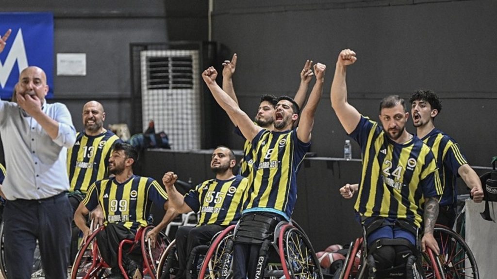 Fenerbahçe İstanbul Jet, deplasmanda Beşiktaş’ı yenerek Süper Lig şampiyonu oldu!