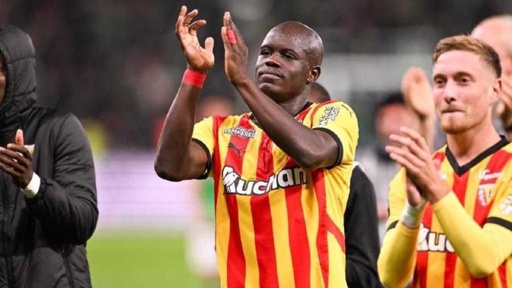 Fenerbahçe Malang Sarr için teklif yükseltti! İşte pazarlıklarda son durum