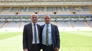 Fenerbahçe’de milli yıldıza transfer teklifi var! İşte yönetimin kararı