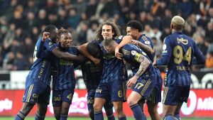 Fenerbahçeli yıldız isme ülkesinden yoğun ilgi! Aykut Kocaman ile transfer için toplantı yapılacak