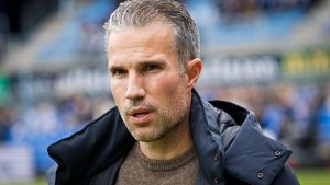 Feyenoord, Robin van Persie ile yollarını ayırdı!