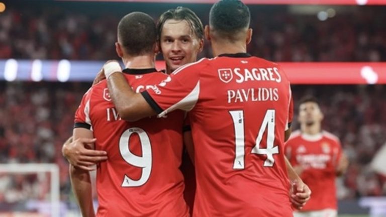 Galatasaray’dan santrfora sürpriz tercih! Mourinho’nun ayrılığı sonrası…