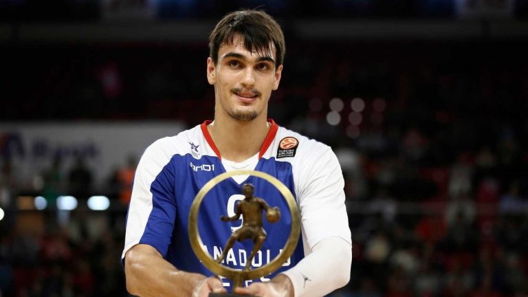 Hırvat basketbolcu Dario Saric, yeniden Anadolu Efes’te
