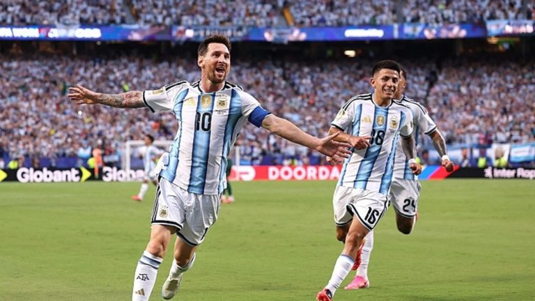 Messi’nin hat-trick’i ile Arjantin Cezayir’i rahat geçti! İşte maçın golleri