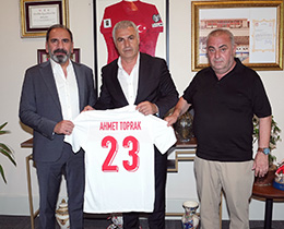 Ahmet Toprak ve Cihat Akın Arslan’dan Başkan Vekili Mecnun Otyakmaz’a Ziyaret