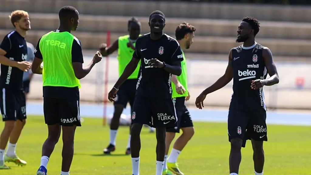 Beşiktaş, yeni sezon hazırlıklarını sürdürdü