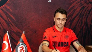 Çorum FK, Gökhan Sazdağı ile 2+1 yıllık sözleşme imzaladığını açıkladı!