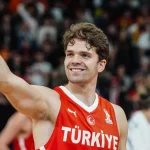 Fenerbahçe, milli basketbolcu Tarık Biberovic’e veda etti: